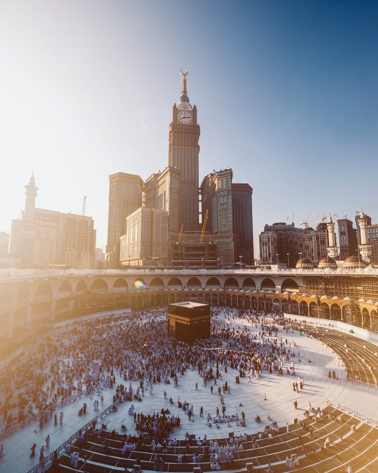 Pilgrims performing tawaf around the Kaaba at Masjid al-Haram in Makkah